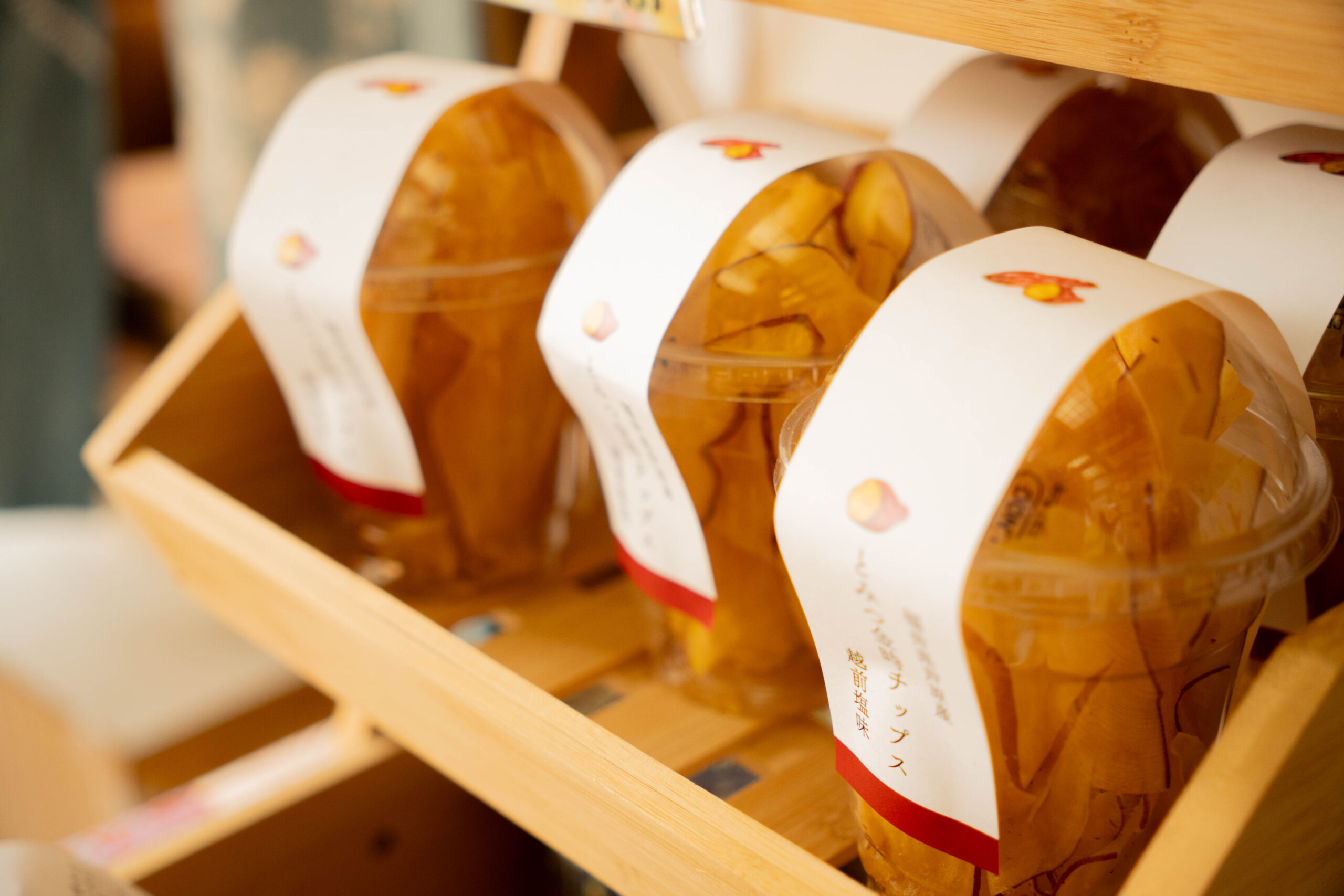 お土産や物販商品のECサイト・オンラインショップ用カタログ撮影。福井の商品パッケージの格を高め、売れる仕組みへと落とし込む商品写真。